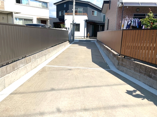 玄関アプローチ